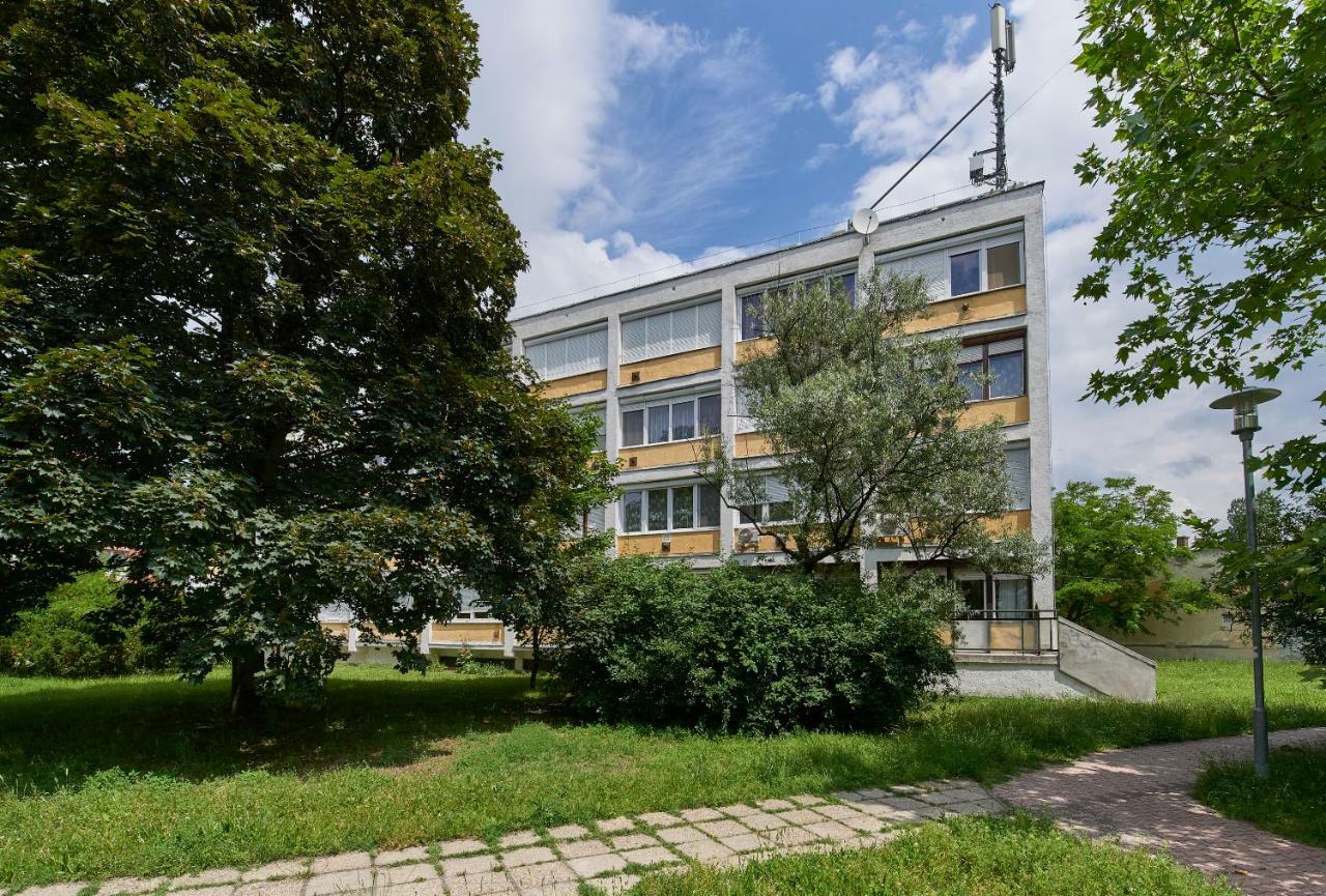 Lem Suburban Apartment ブダペスト エクステリア 写真